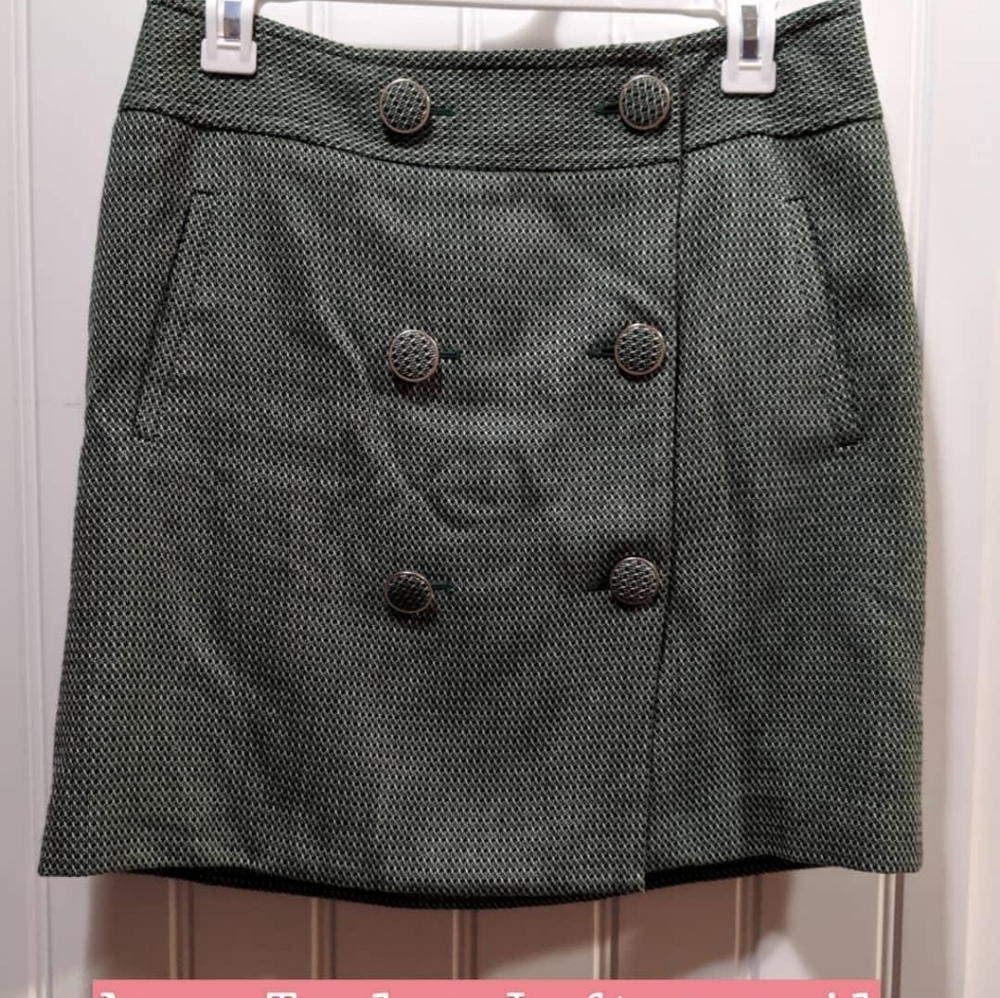 Pencil skirt